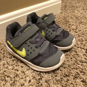 Toddler Nike Downshifter Size 6